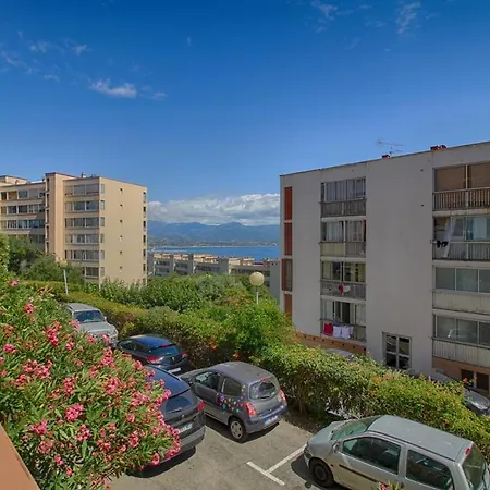 Ajaccio-centre Ville - F2-parc Eugenie